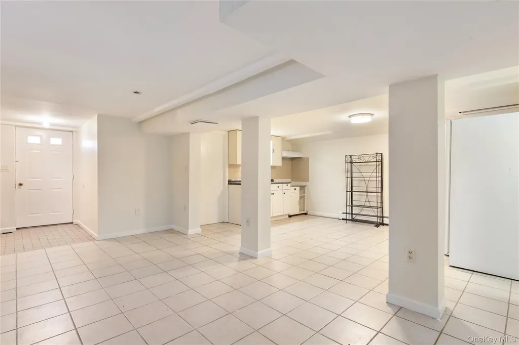 44 Apple Tree Drive Hauppauge NY 11788