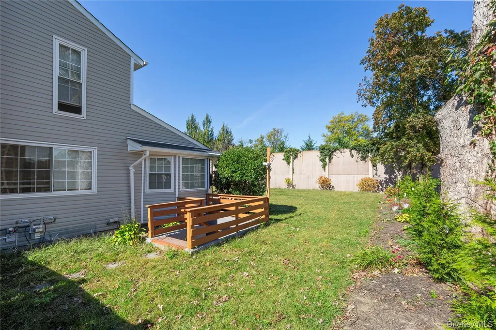 44 Apple Tree Drive Hauppauge NY 11788