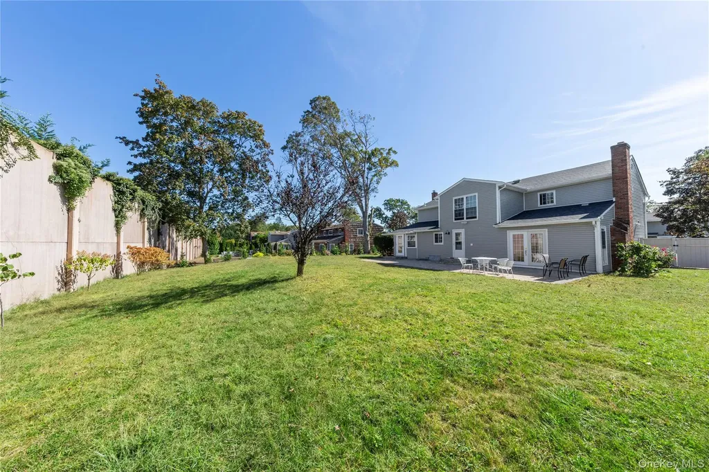44 Apple Tree Drive Hauppauge NY 11788