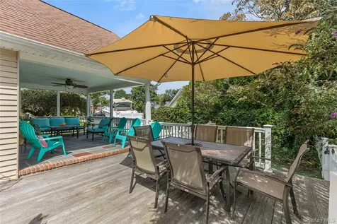 19 Gamecock Lane Babylon NY 11702