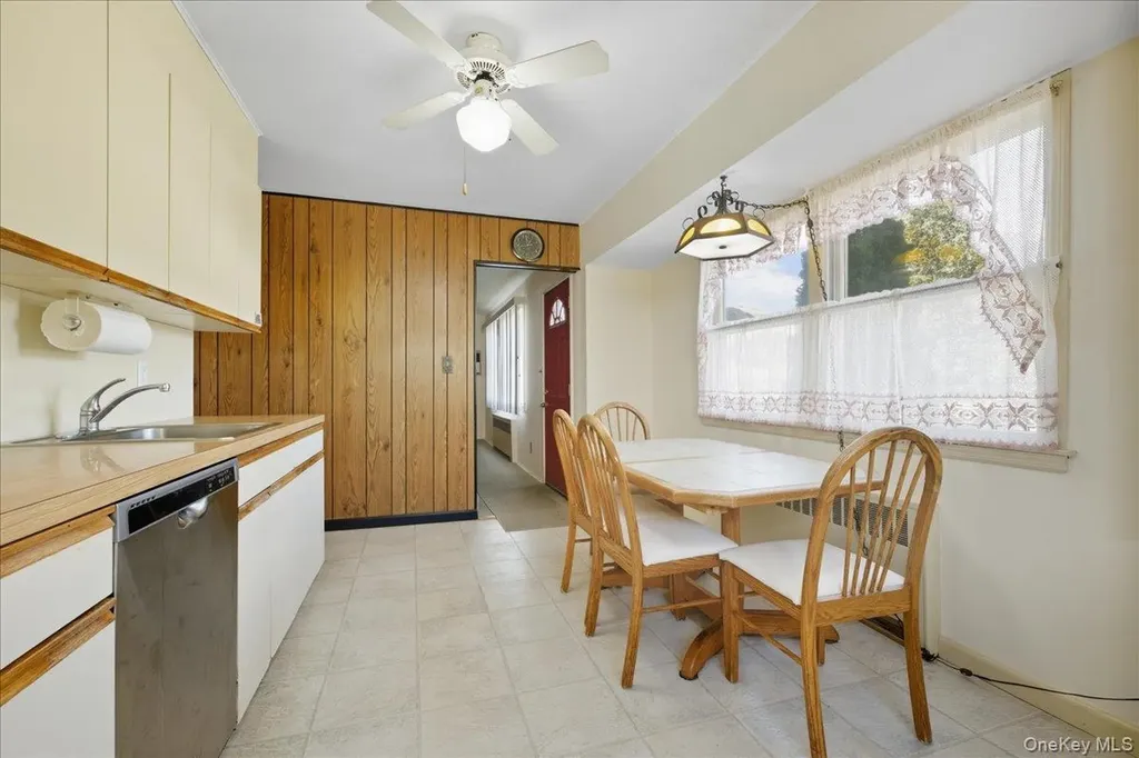 2846 Walter Road Wantagh NY 11793