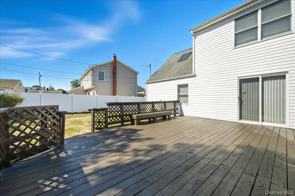 2846 Walter Road Wantagh NY 11793