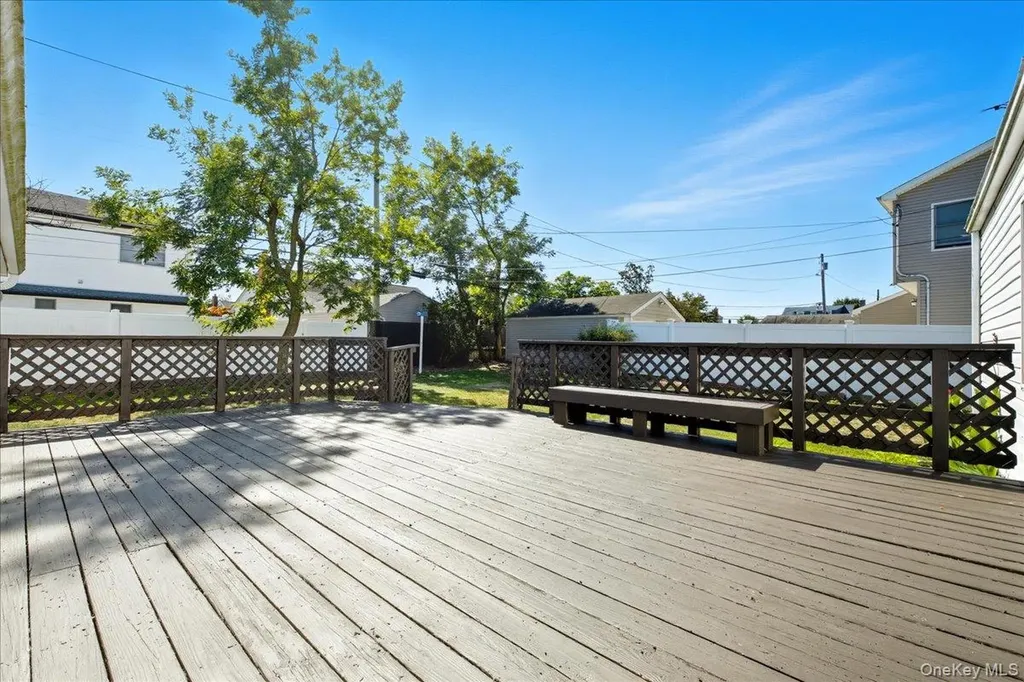 2846 Walter Road Wantagh NY 11793