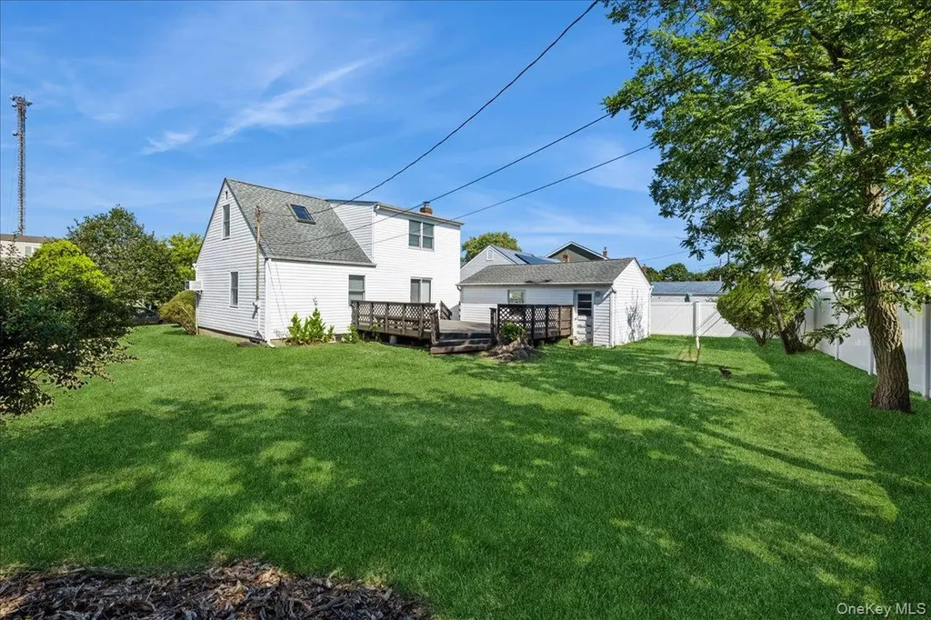 2846 Walter Road Wantagh NY 11793