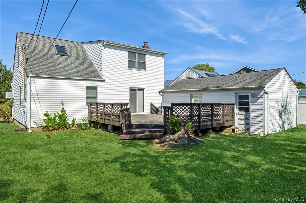 2846 Walter Road Wantagh NY 11793