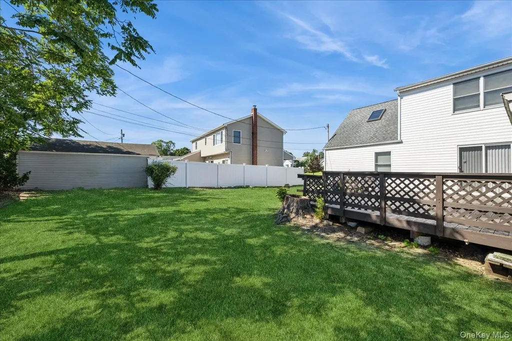 2846 Walter Road Wantagh NY 11793