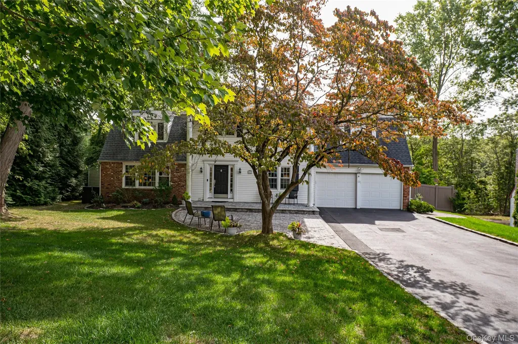 62 Wichard Boulevard Commack NY 11725