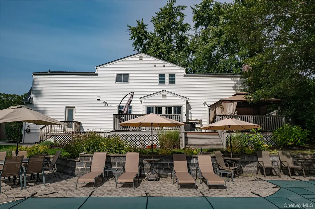 62 Wichard Boulevard Commack NY 11725