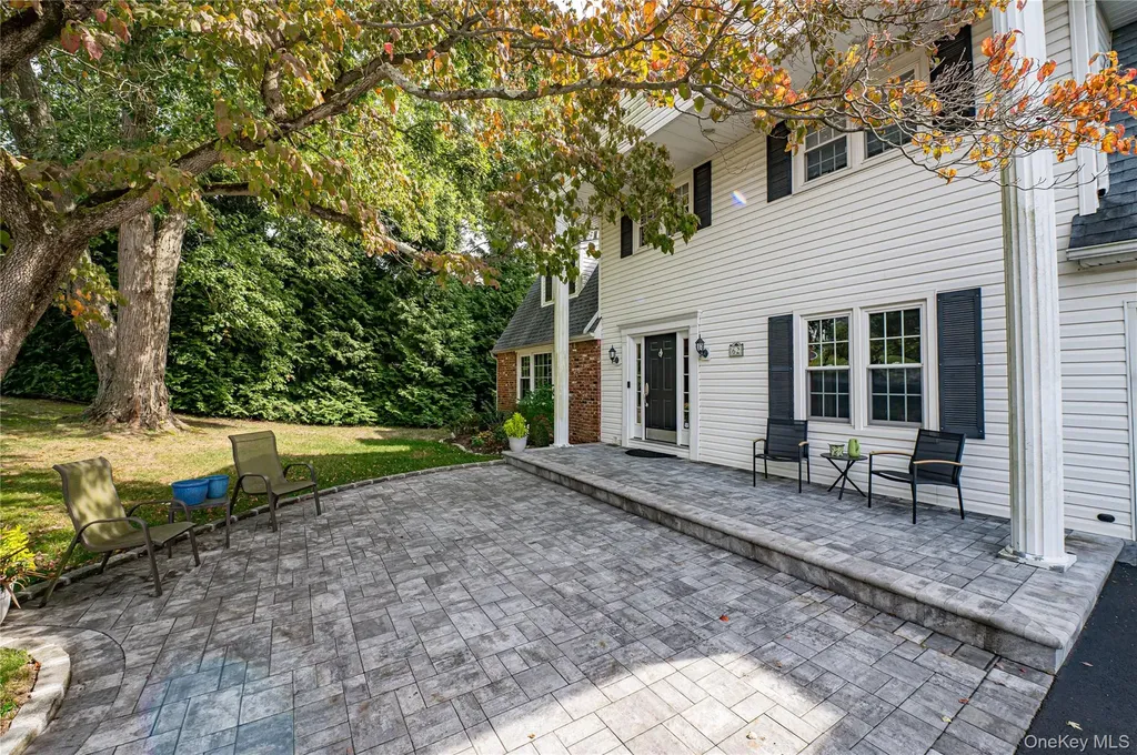 62 Wichard Boulevard Commack NY 11725