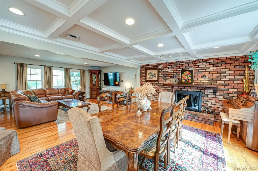 62 Wichard Boulevard Commack NY 11725