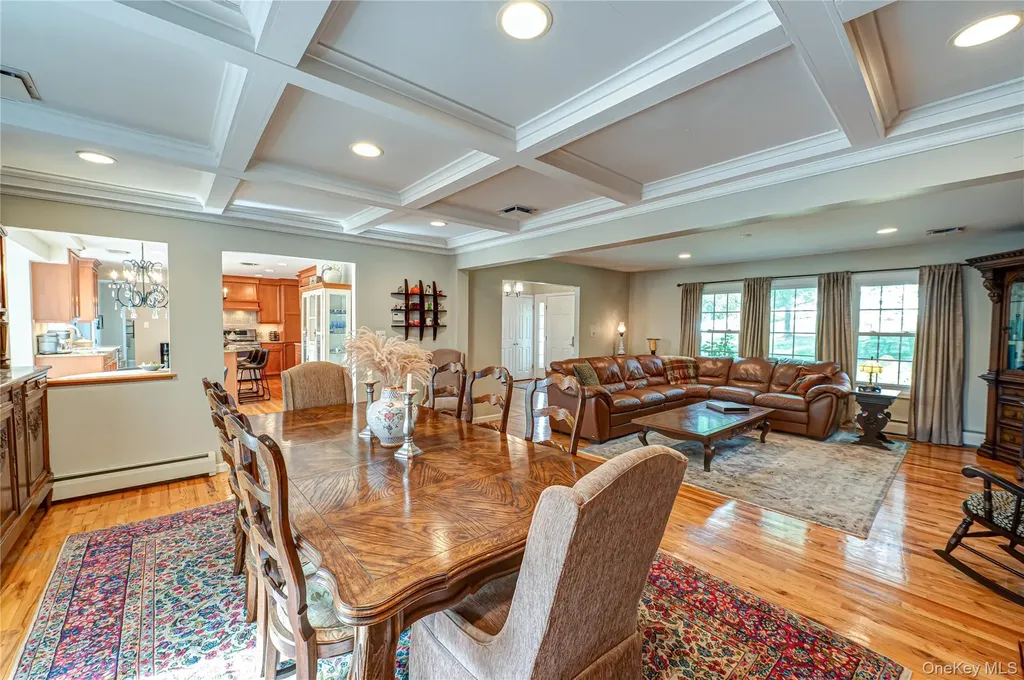 62 Wichard Boulevard Commack NY 11725