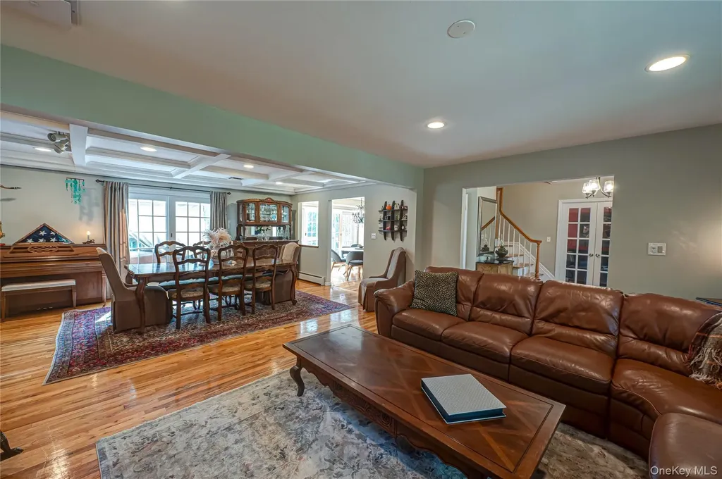 62 Wichard Boulevard Commack NY 11725