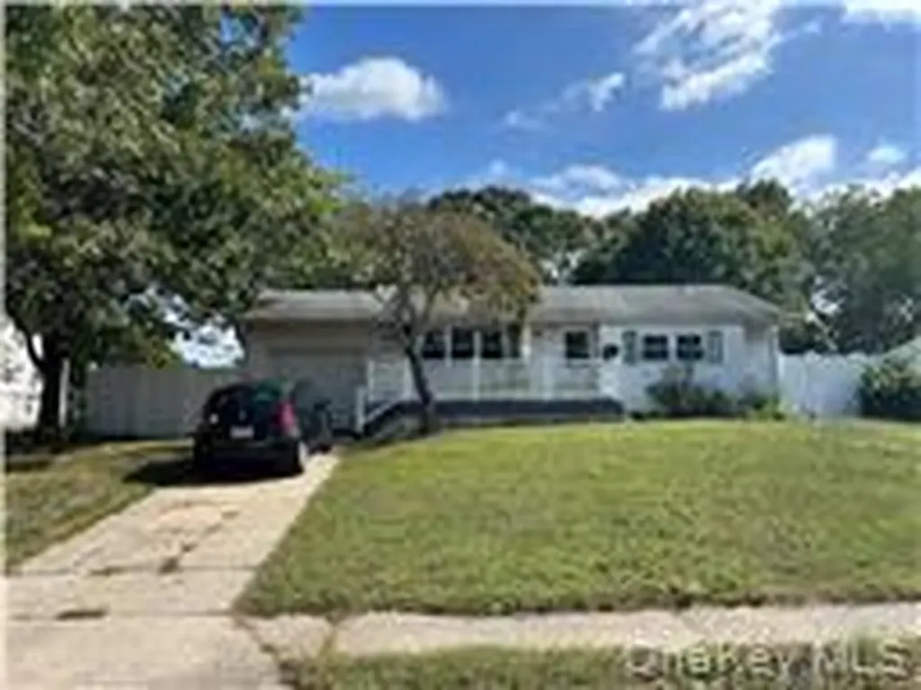 189 Whitetail Lane Central Islip NY 11722