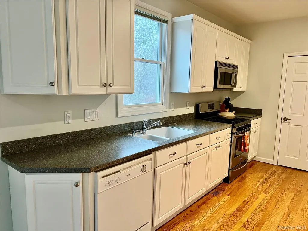 28 Clinton Corners Road Salt Point NY 12578