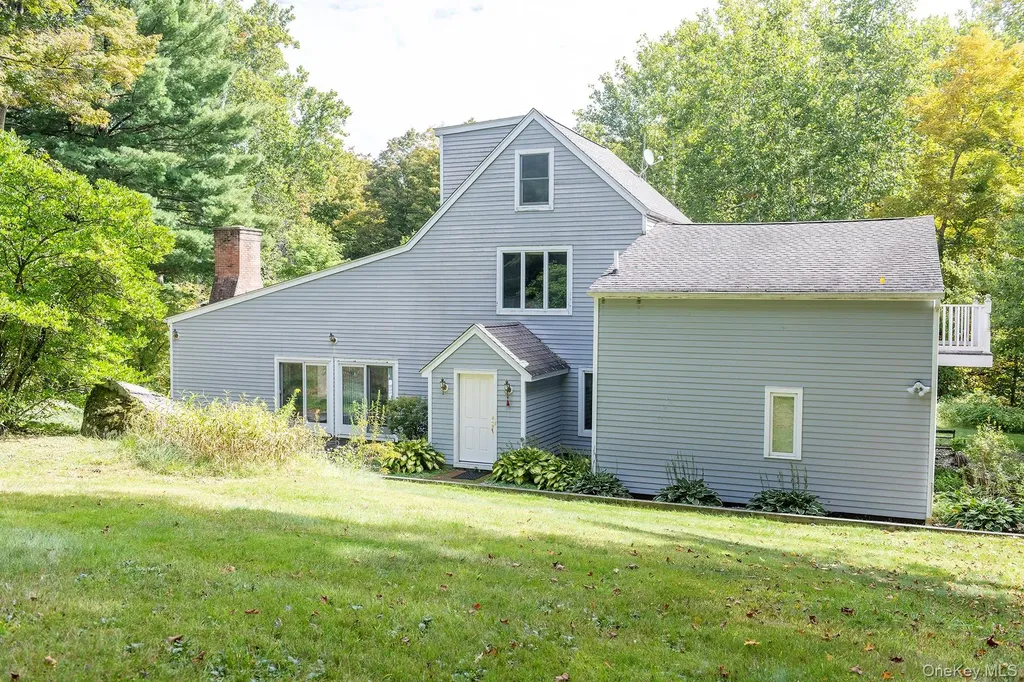 28 Clinton Corners Road Salt Point NY 12578
