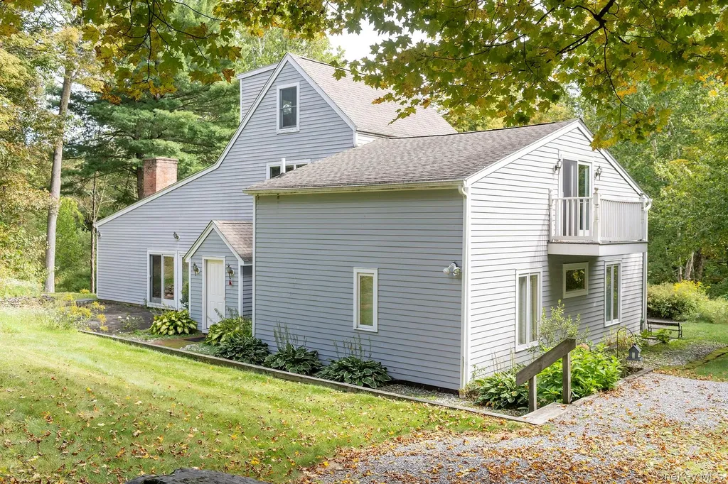 28 Clinton Corners Road Salt Point NY 12578