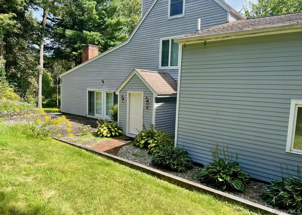 28 Clinton Corners Road Salt Point NY 12578