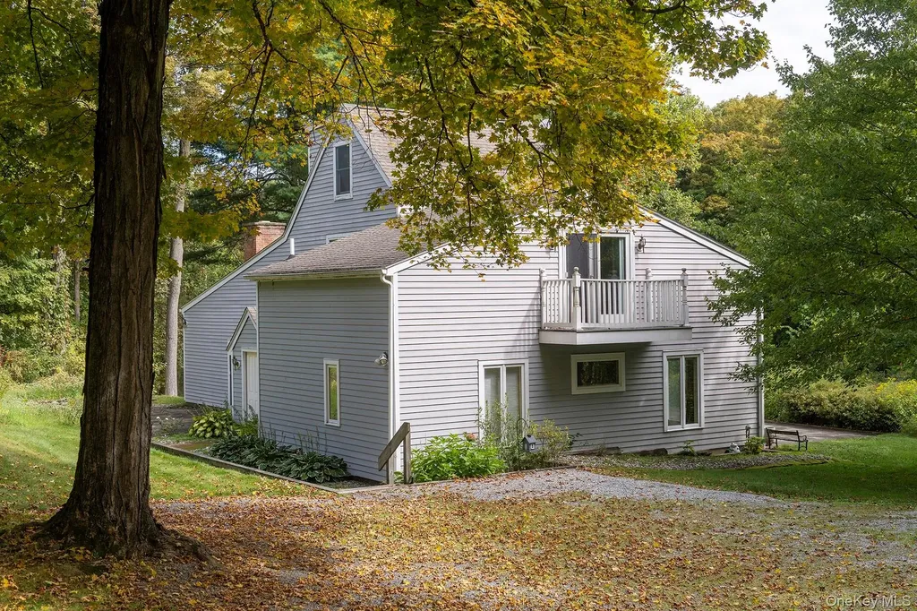 28 Clinton Corners Road Salt Point NY 12578