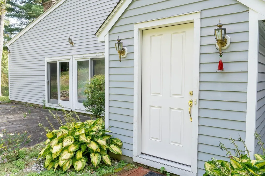 28 Clinton Corners Road Salt Point NY 12578