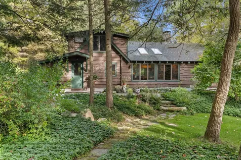 31 Barrett Circle Court Carmel NY 10512