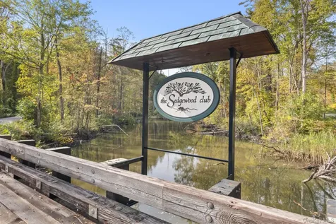 31 Barrett Circle Court Carmel NY 10512