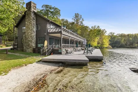 31 Barrett Circle Court Carmel NY 10512