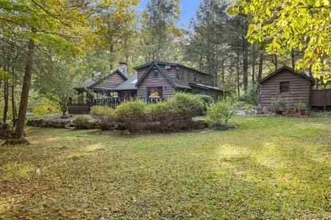 31 Barrett Circle Court Carmel NY 10512