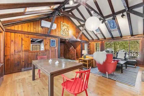 31 Barrett Circle Court Carmel NY 10512