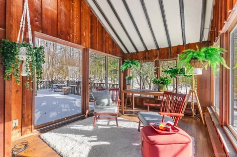 31 Barrett Circle Court Carmel NY 10512