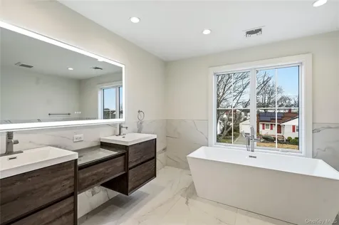 908 Maple Lane East Meadow NY 11554