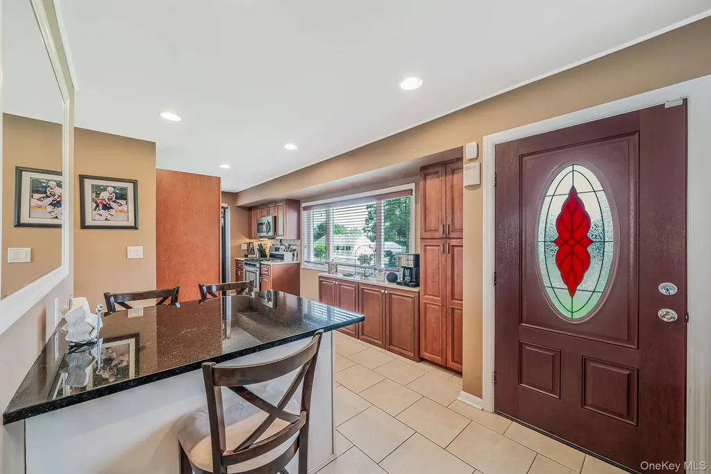 5 Hileen Drive Kings Park NY 11754