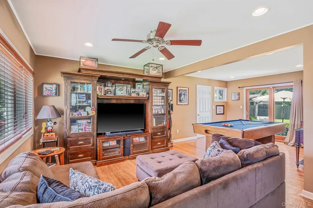 5 Hileen Drive Kings Park NY 11754