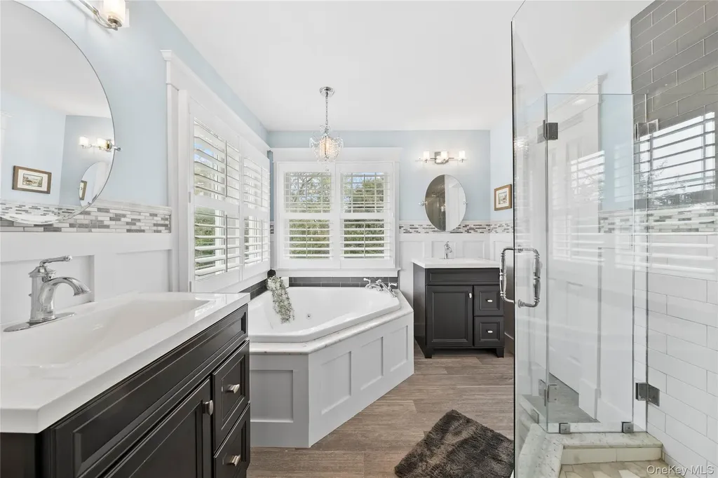33 Robbins Avenue Babylon NY 11702