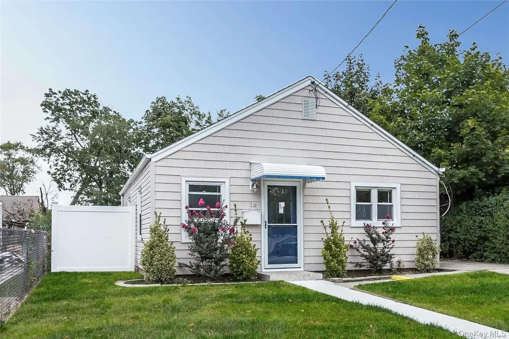 15 Pilot Street Hempstead NY 11550