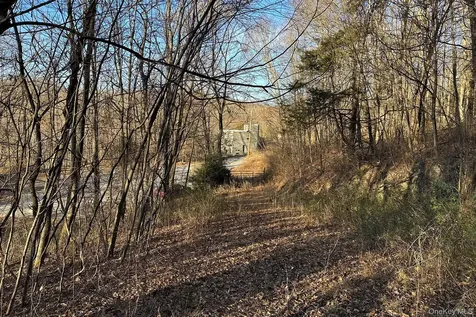 65 Patricia Lane Clinton Corners NY 12514