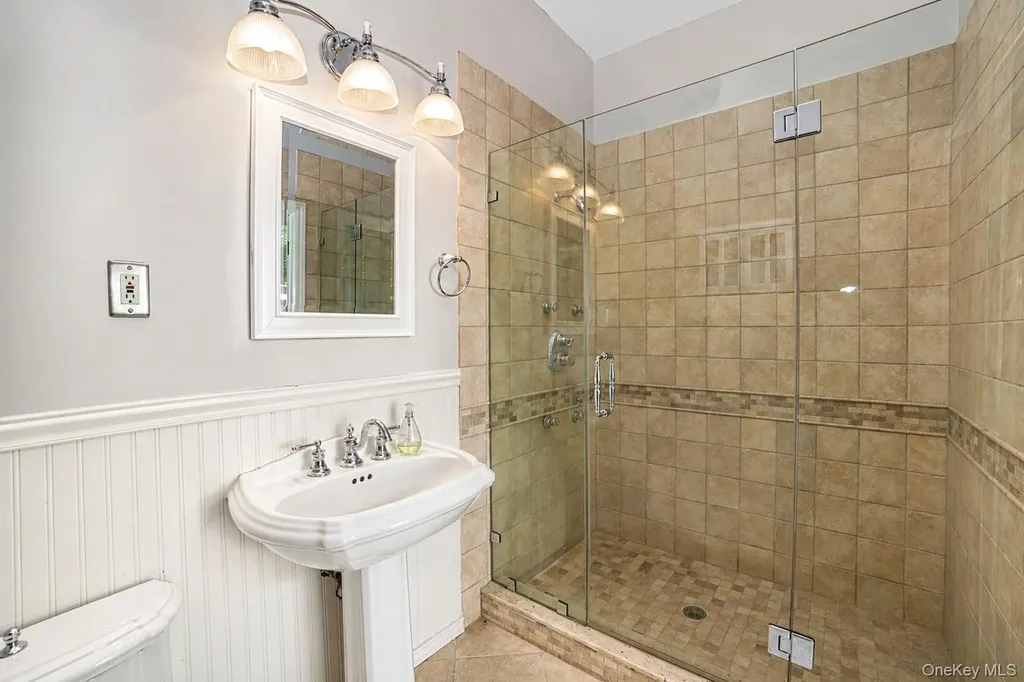 704 Short Beach Road Nissequogue NY 11780