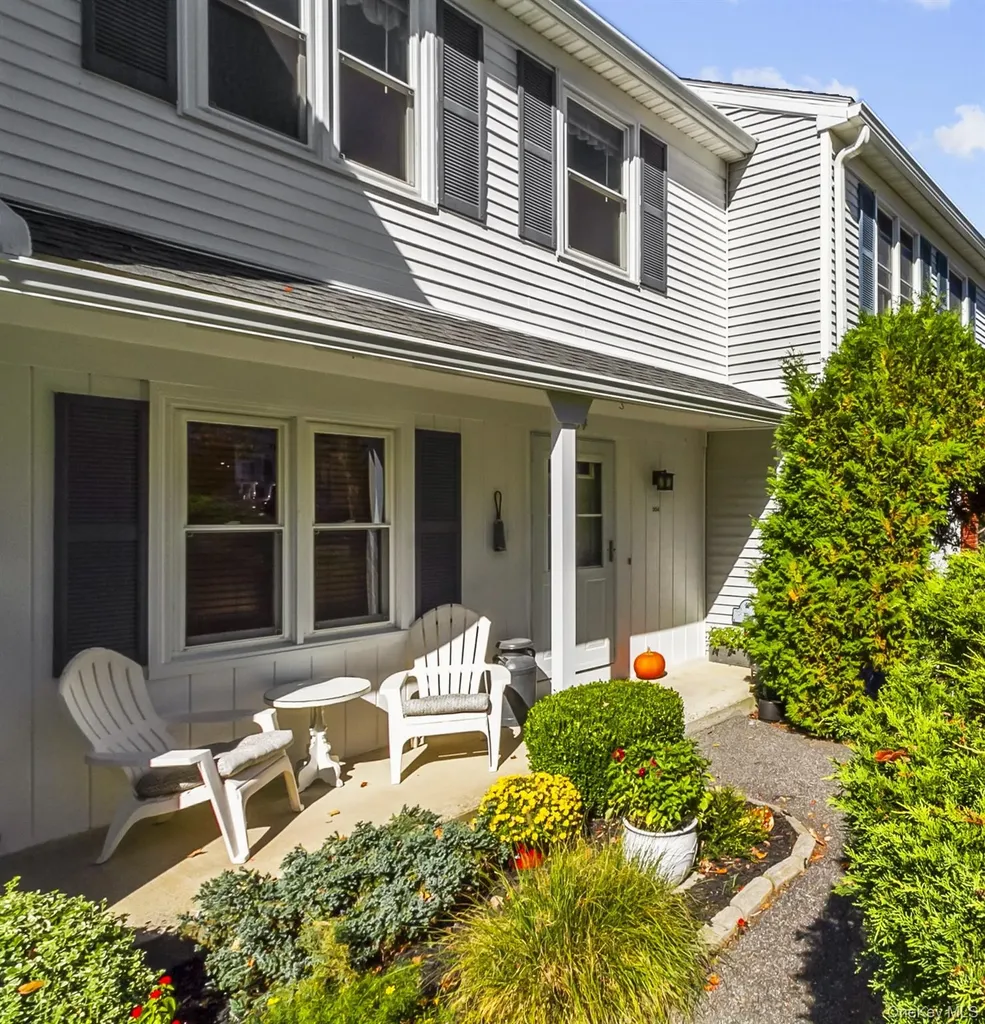 204 Williamsburg Drive Mahopac NY 10541