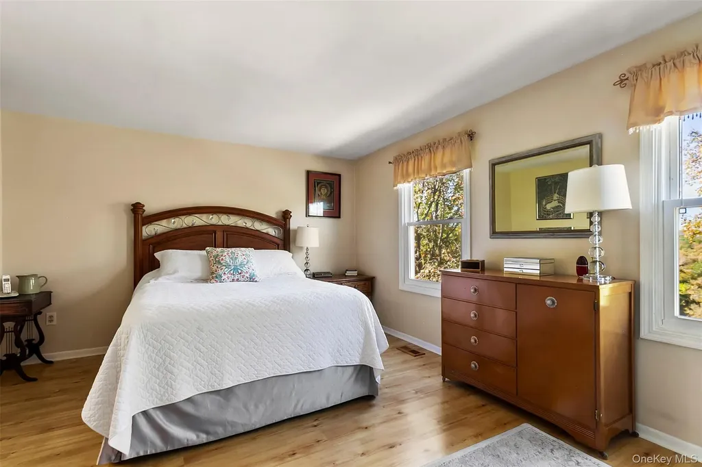 204 Williamsburg Drive Mahopac NY 10541