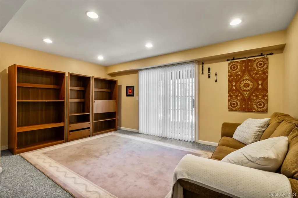 204 Williamsburg Drive Mahopac NY 10541