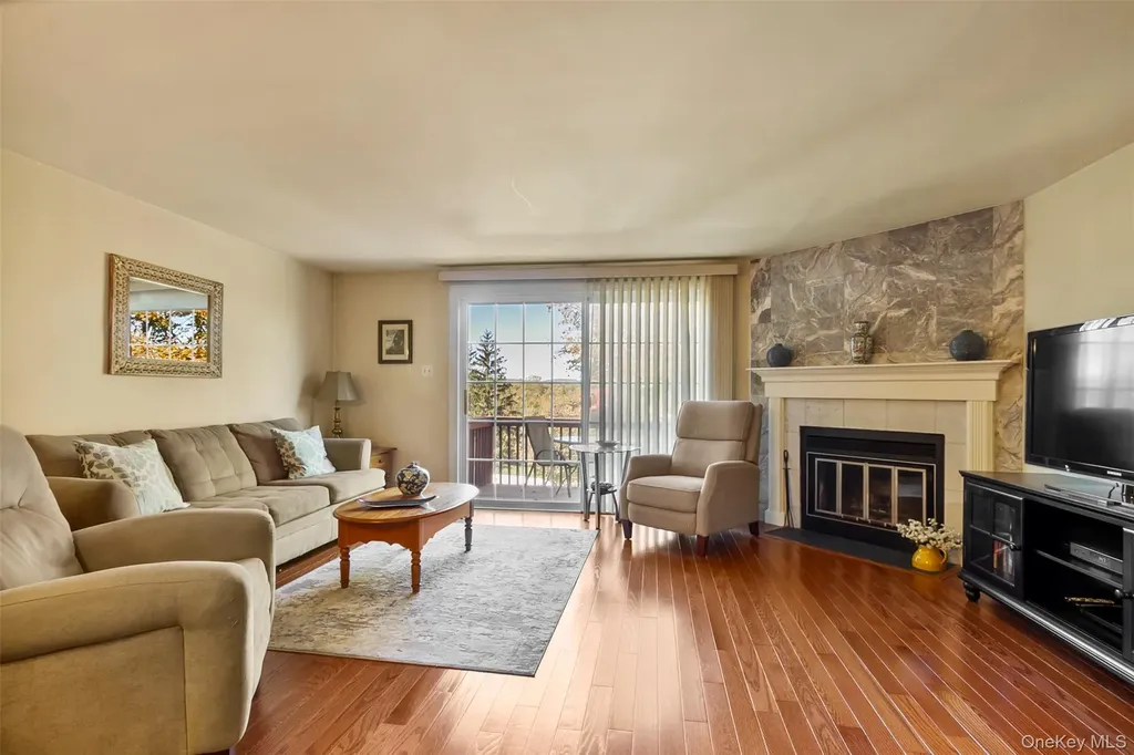 204 Williamsburg Drive Mahopac NY 10541