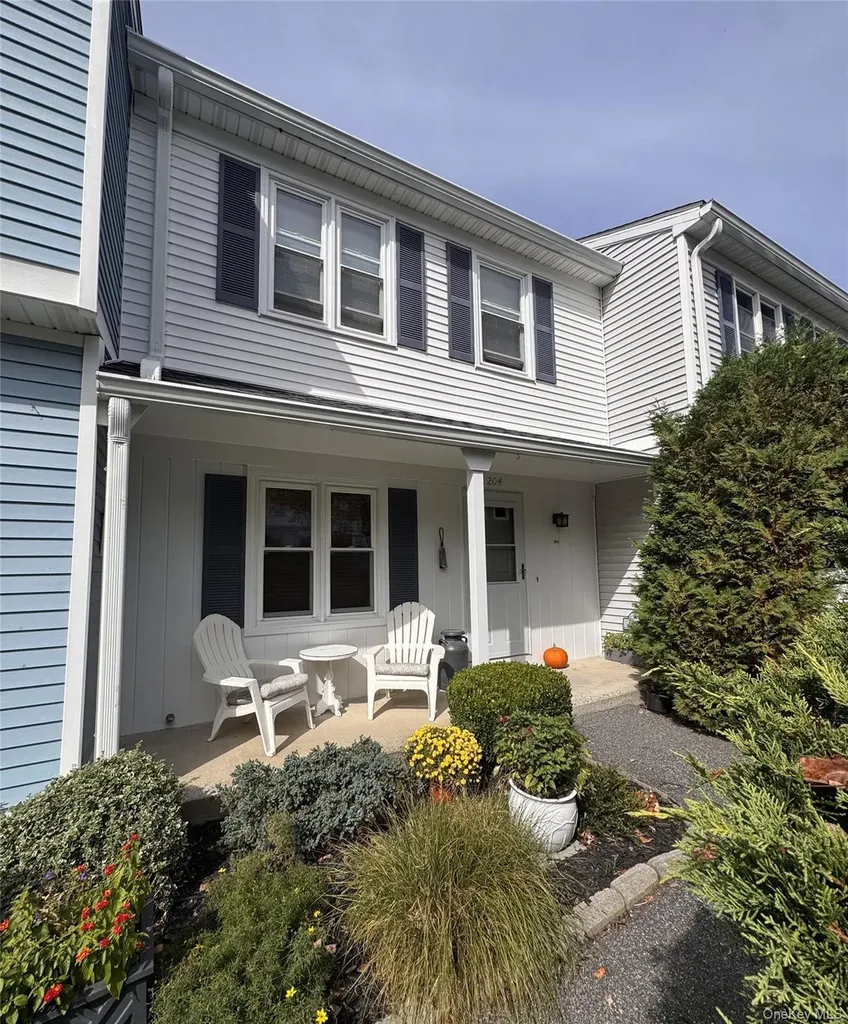 204 Williamsburg Drive Mahopac NY 10541