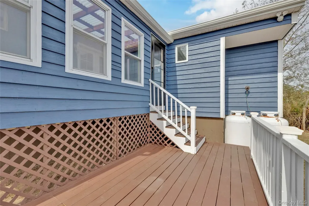 17 Bellport Road Mastic Beach NY 11951
