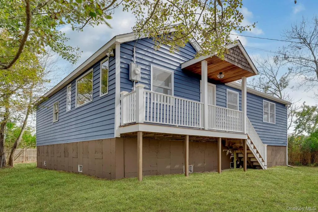 17 Bellport Road Mastic Beach NY 11951