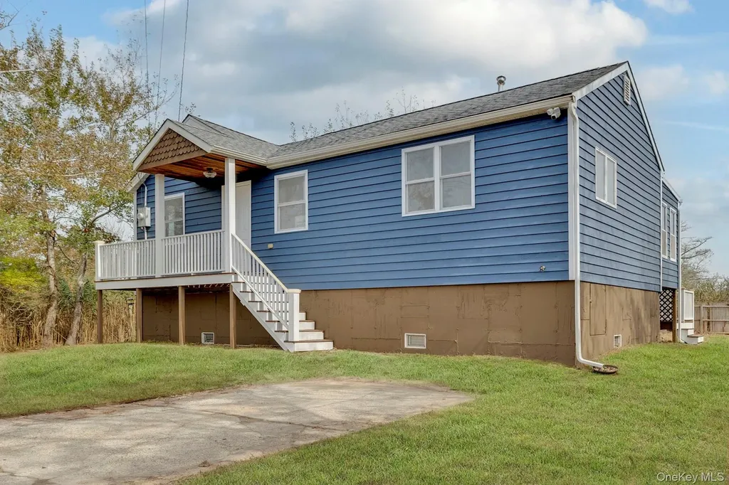 17 Bellport Road Mastic Beach NY 11951