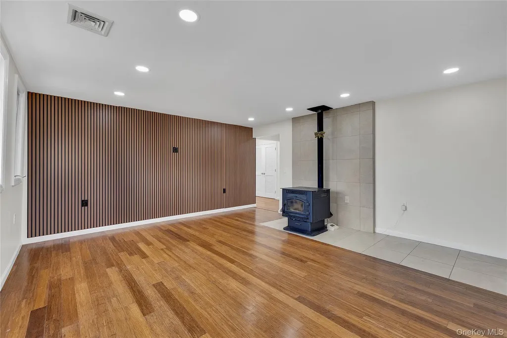 17 Bellport Road Mastic Beach NY 11951