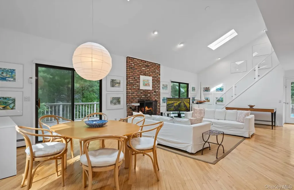 12 Todd Drive East Hampton NY 11937