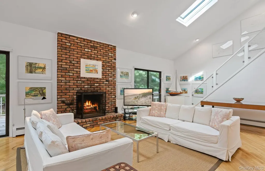 12 Todd Drive East Hampton NY 11937