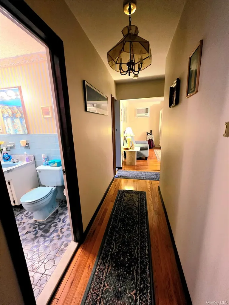 2867 Zulette Avenue Bronx NY 10461