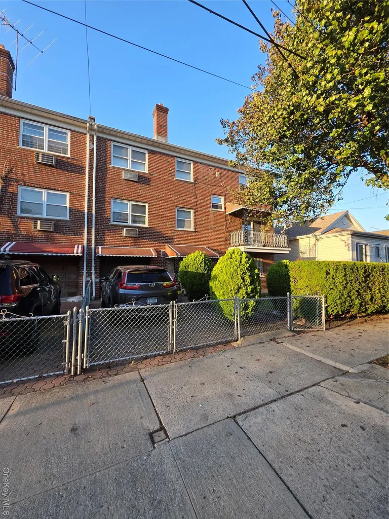 2867 Zulette Avenue Bronx NY 10461