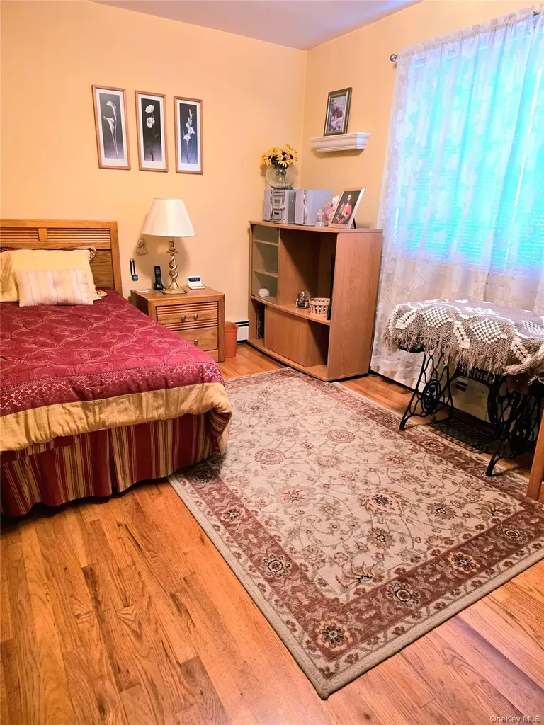 2867 Zulette Avenue Bronx NY 10461